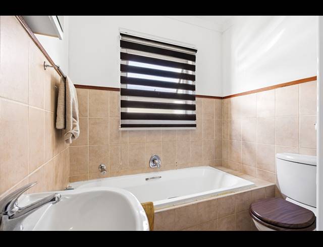 2 BEDROOM APARTMENT FOR SALE IN PAULSHOF